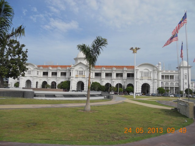 railway station 25 May 2013 010