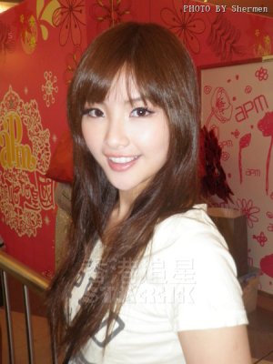 Hong Kong Model Kama Lo