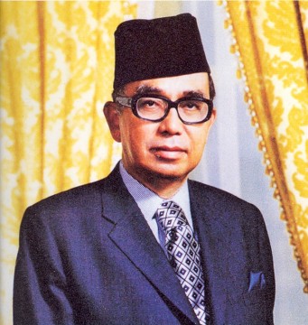 zzz Abdul-Razak-Hussein-341x360.jpg